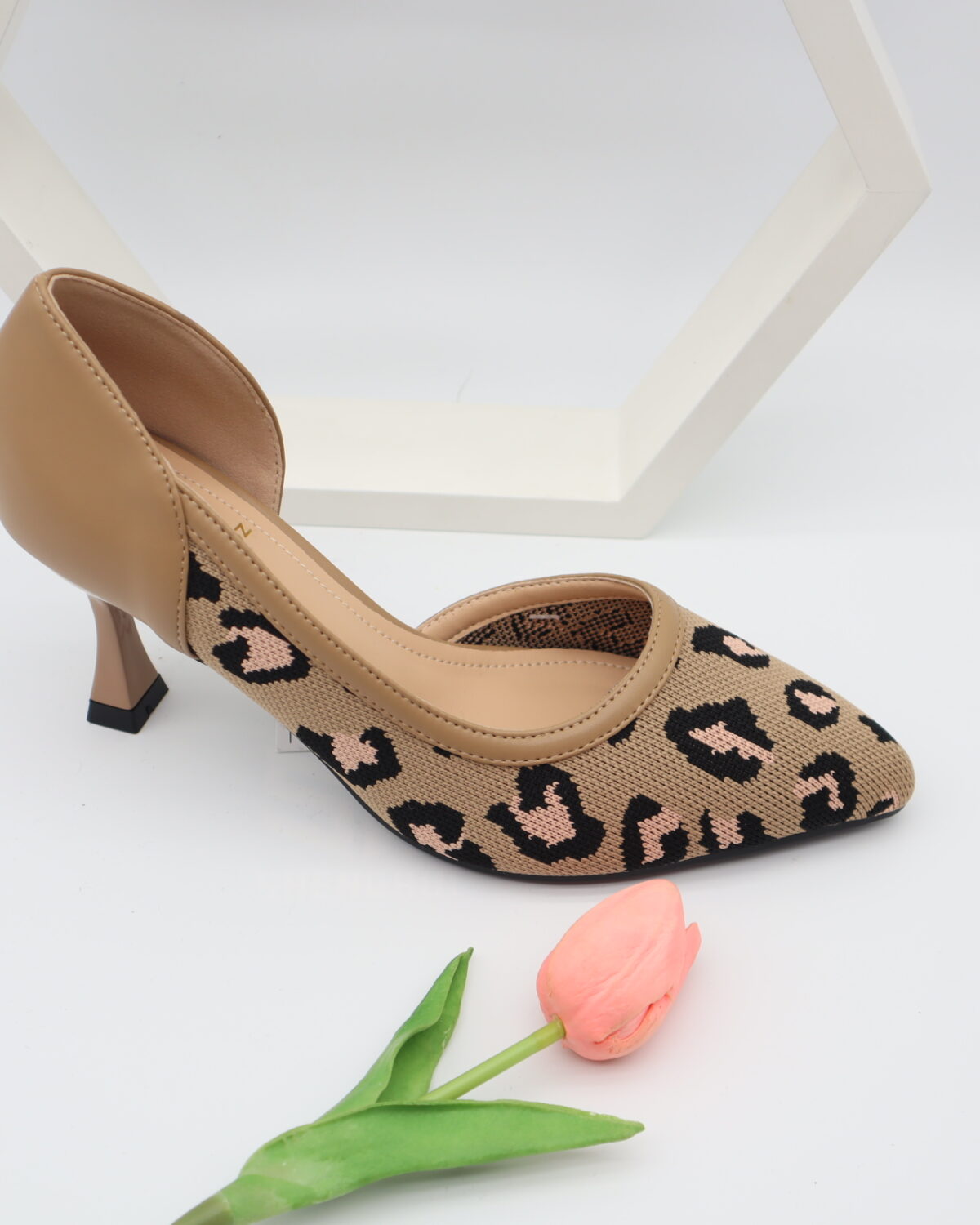 Women's Elegant Pointed Toe Mid Heel Pumps & Slingbacks - Model Y901 Model Y901